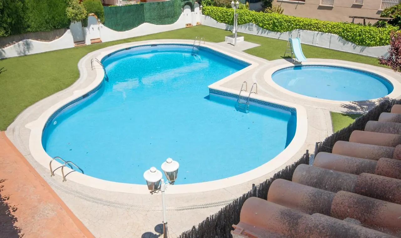 R142 Manila Resort Central Calafell